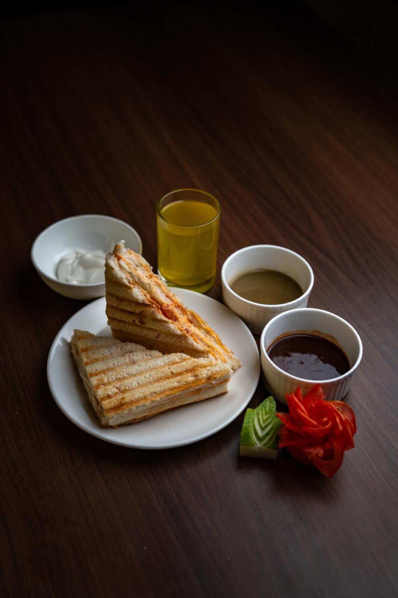 Muscatel Fairmont - 100 Mts From Mall Road Dardżyling Zewnętrze zdjęcie