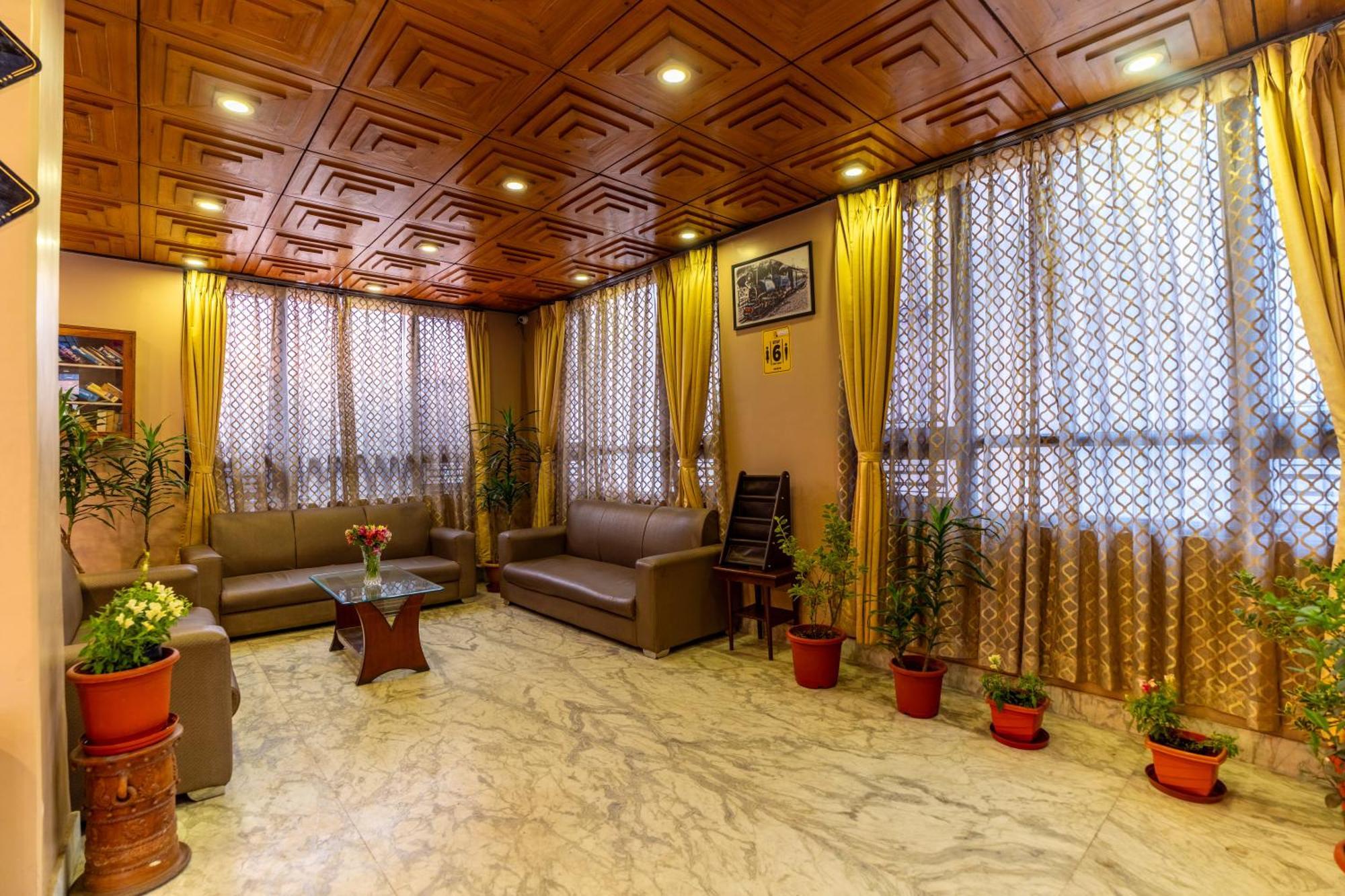 Muscatel Fairmont - 100 Mts From Mall Road Dardżyling Zewnętrze zdjęcie