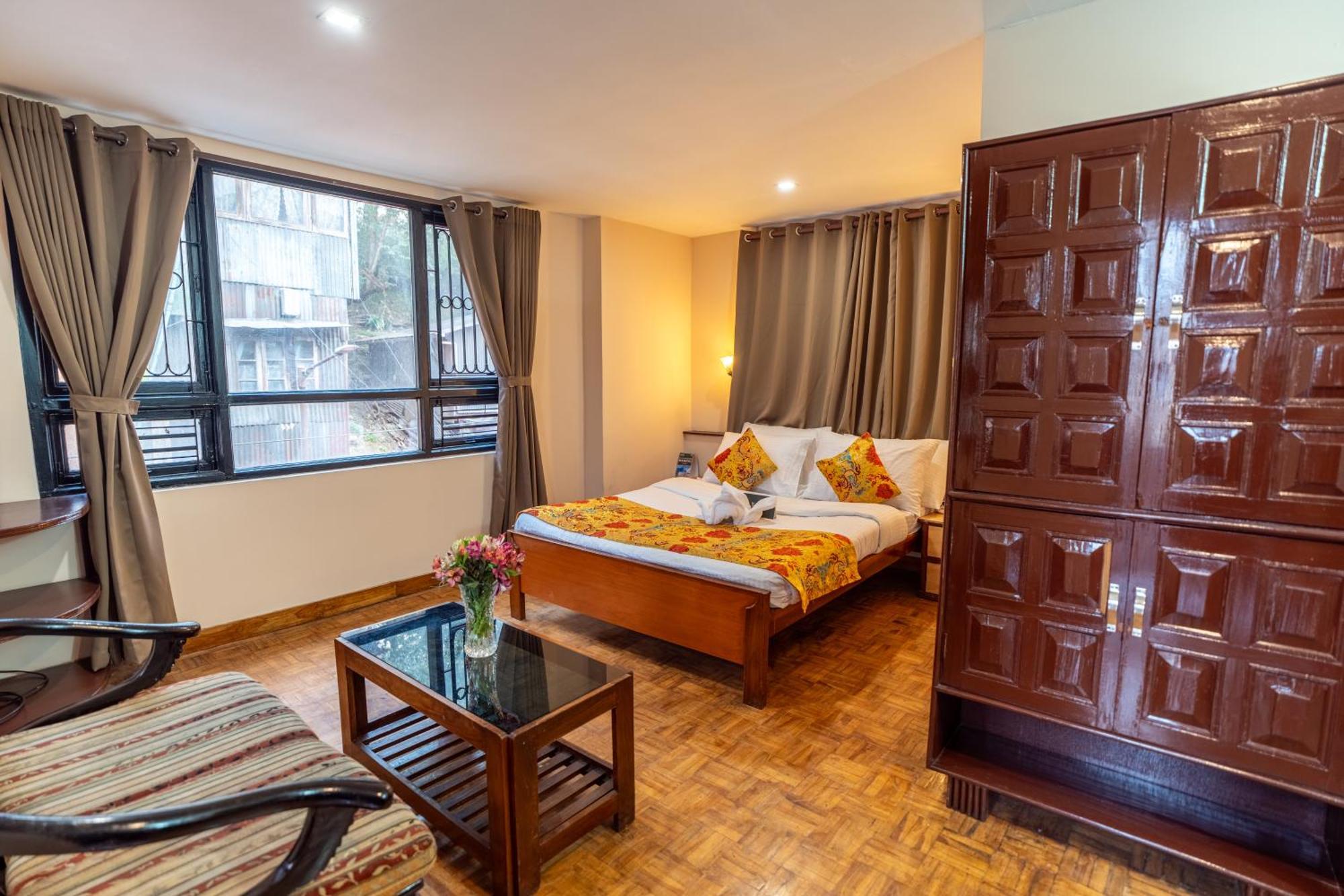 Muscatel Fairmont - 100 Mts From Mall Road Dardżyling Zewnętrze zdjęcie